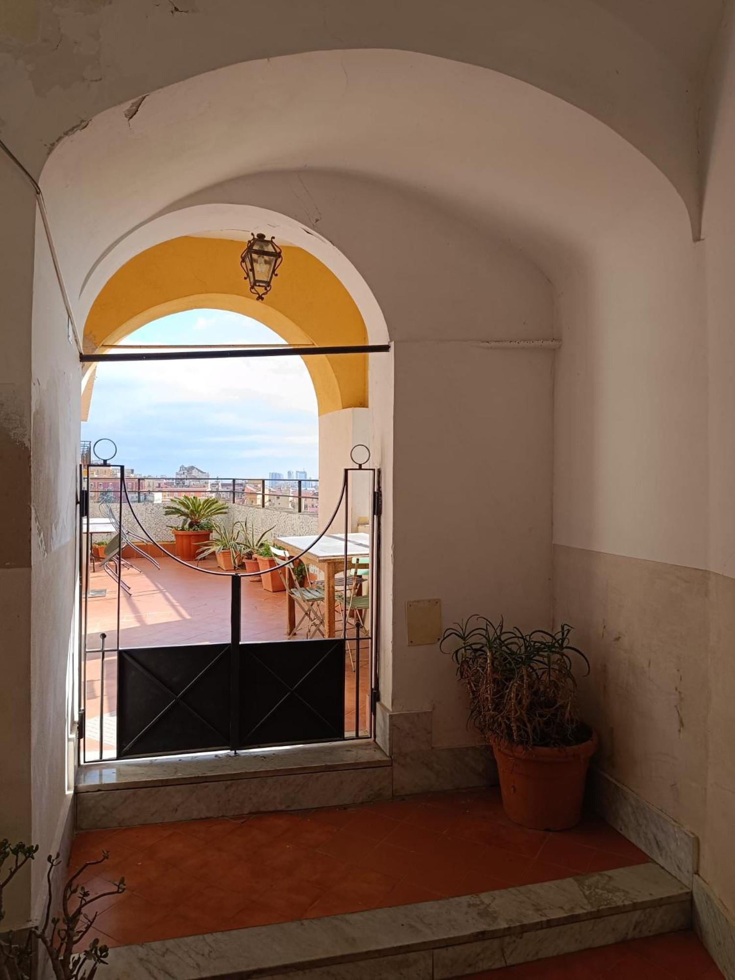 Casa Vacanze Maison Zio Bruno A' Scalinatella Neapel Exteriör bild